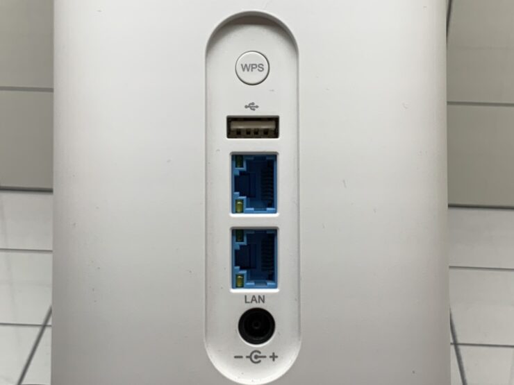 ソフトバンク
エアーターミナル４
後ろ部分
WPS（接続側にも必要）
USB（おうちでんわ）のみ対応
LANポート２つ
電源